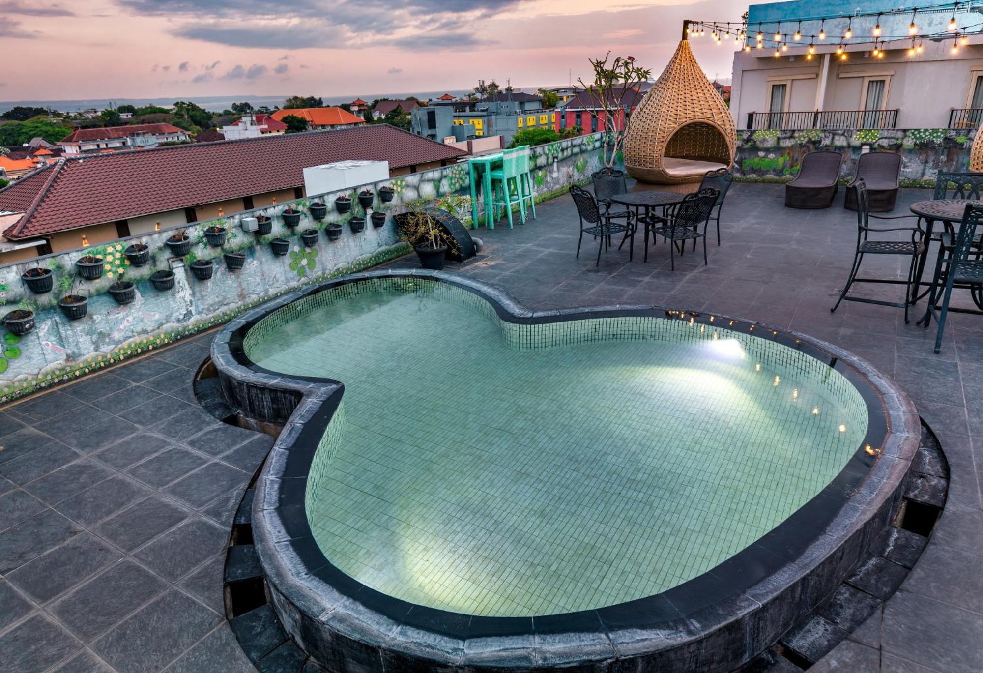 Boss Legian Hotel Powered By Archipelago Kültér fotó