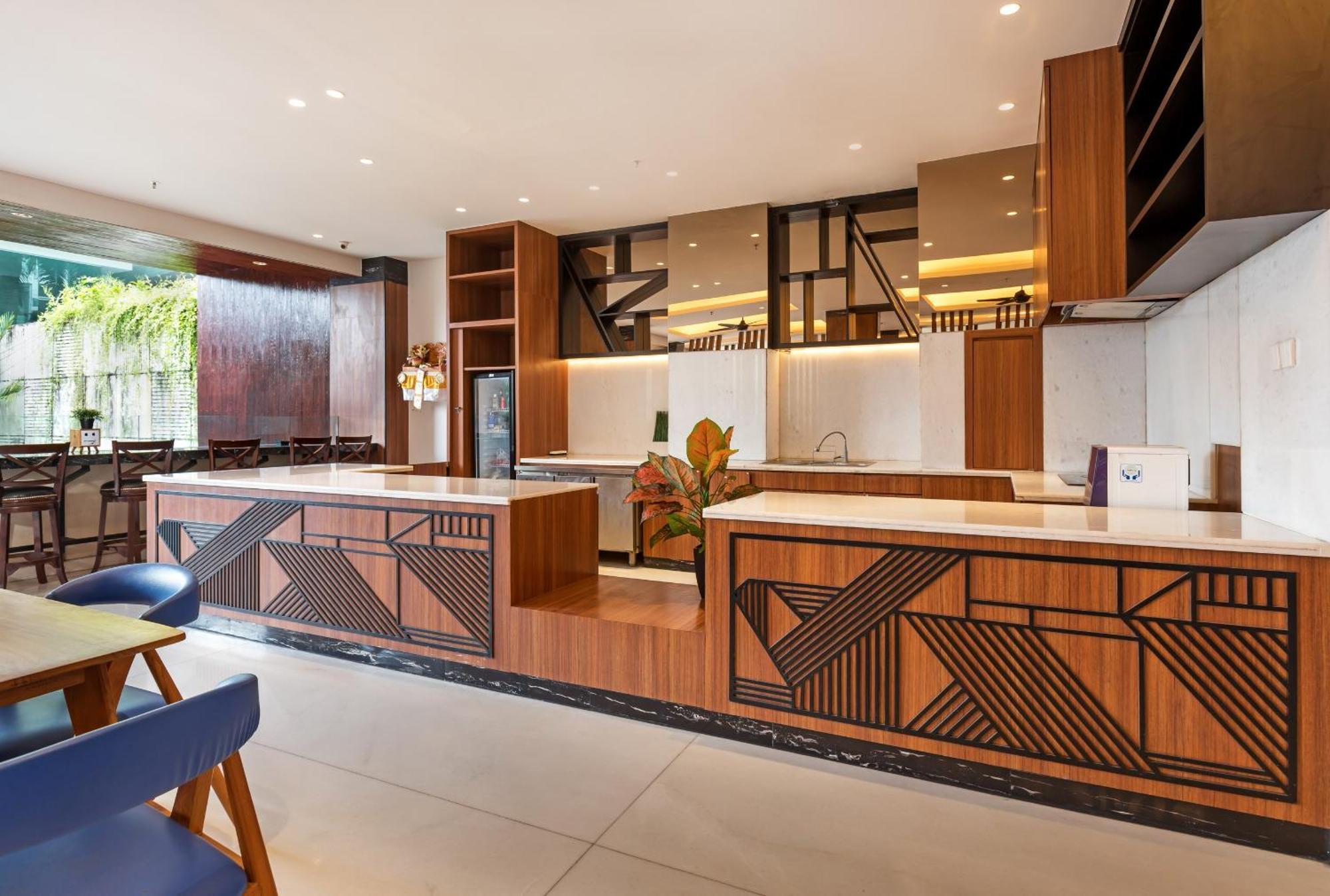 Boss Legian Hotel Powered By Archipelago Kültér fotó